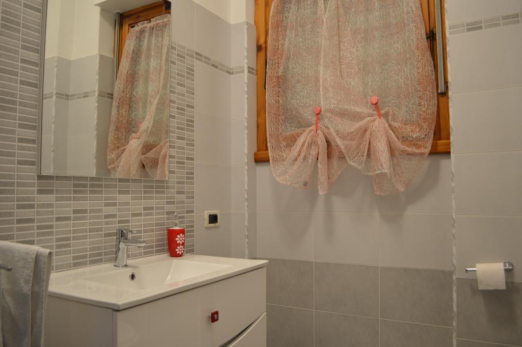 L'Orchidea Di Ale Bed & Breakfast Тиволи Терме Екстериор снимка